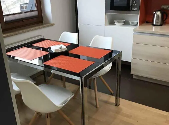 Srebrny דירה זקופאנה